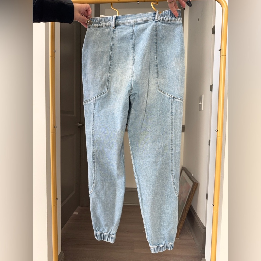 EUC Retrofete Myla Denim Jogger in Romano Size 28 - Picture 4 of 9